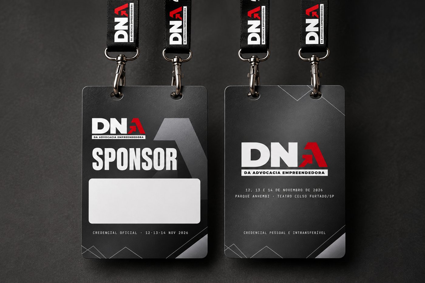 Mockup fotográfico: Crachá Sponsor